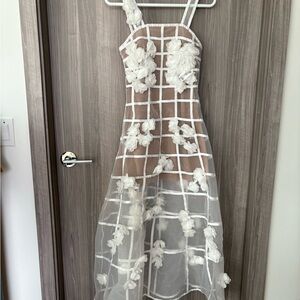 Elegant White Floral Mesh Dress
